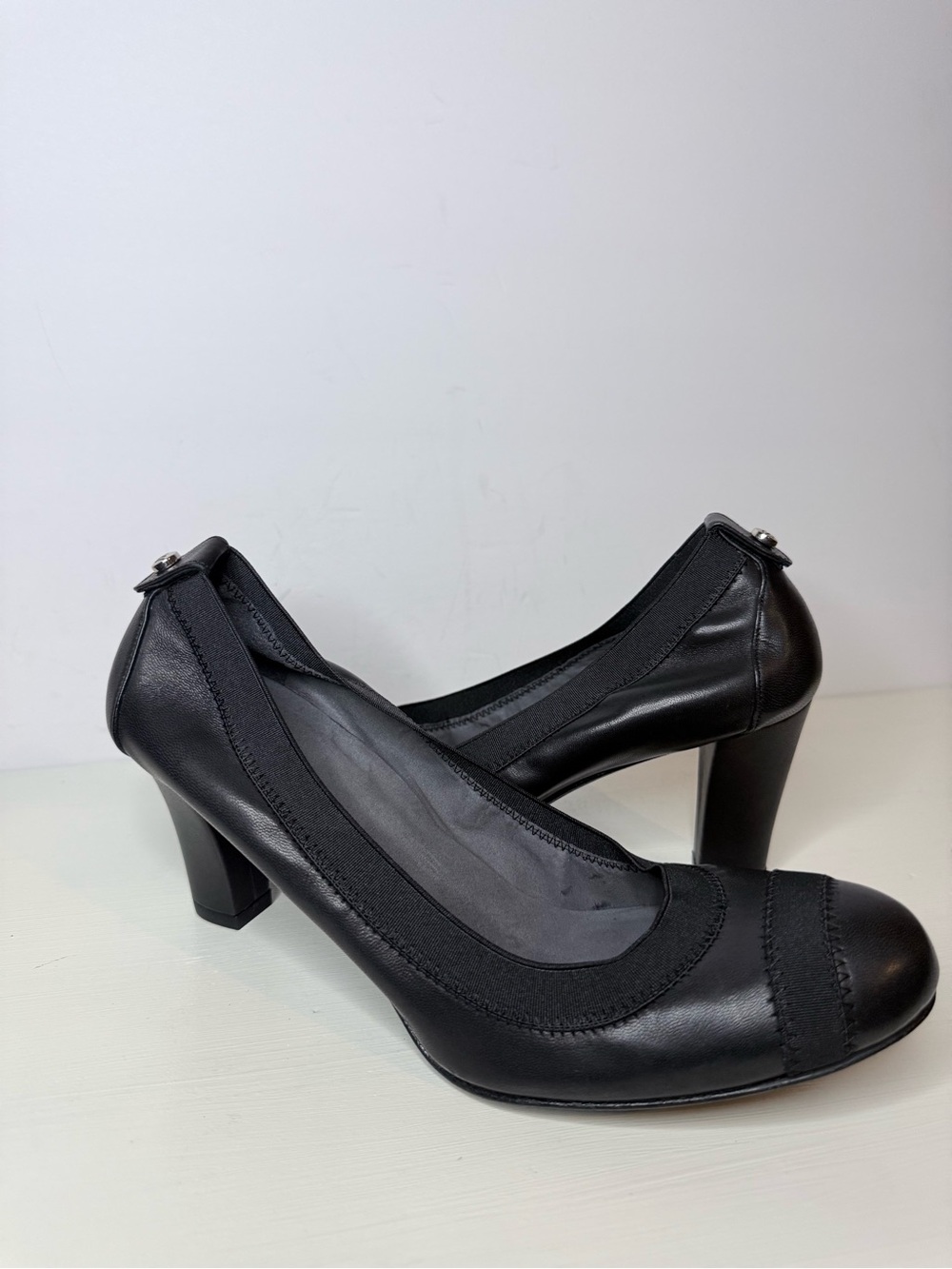 Stuart Weitzman Easily Black Napa Leather Pumps Size 7.5